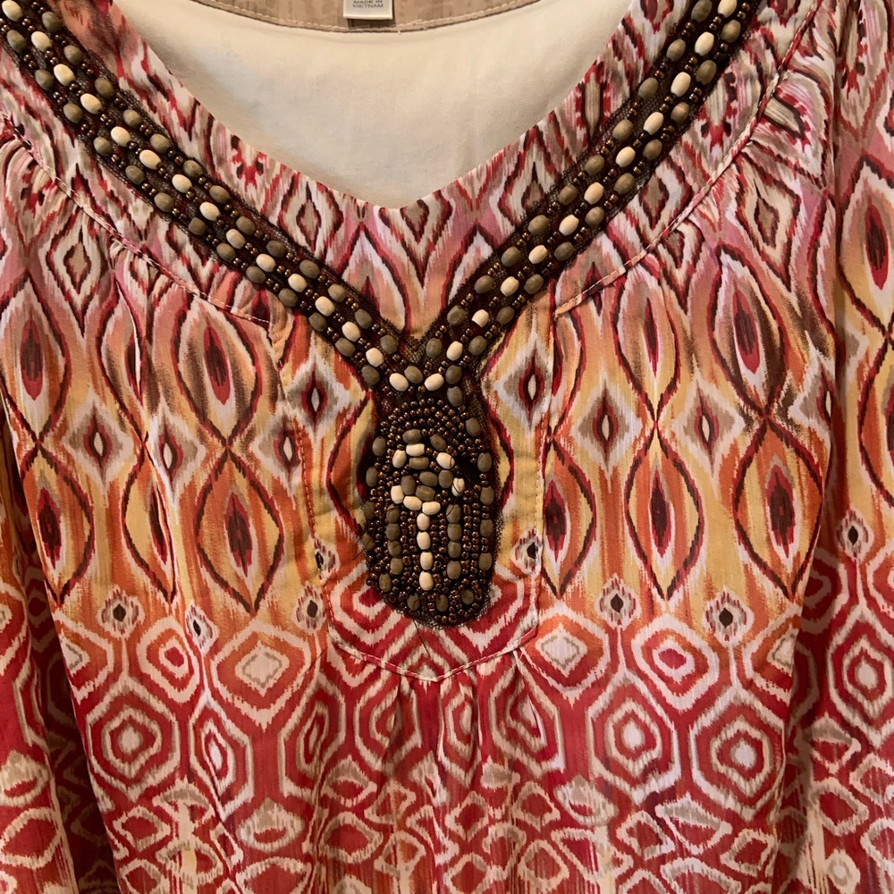Beautiful multi colored patterned top - Picture 2 of 6